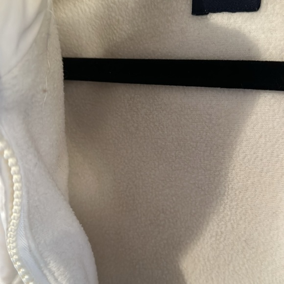 White down winter vest from The Gap - Picture 5 of 5